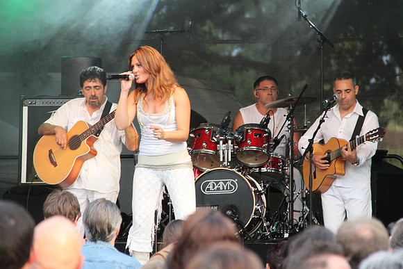 2010, Belle Perez