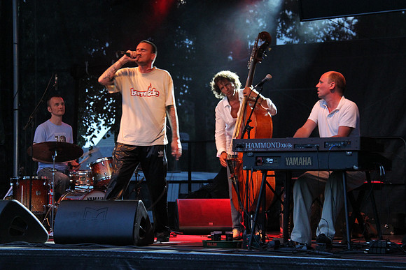 2010, Bl3nder